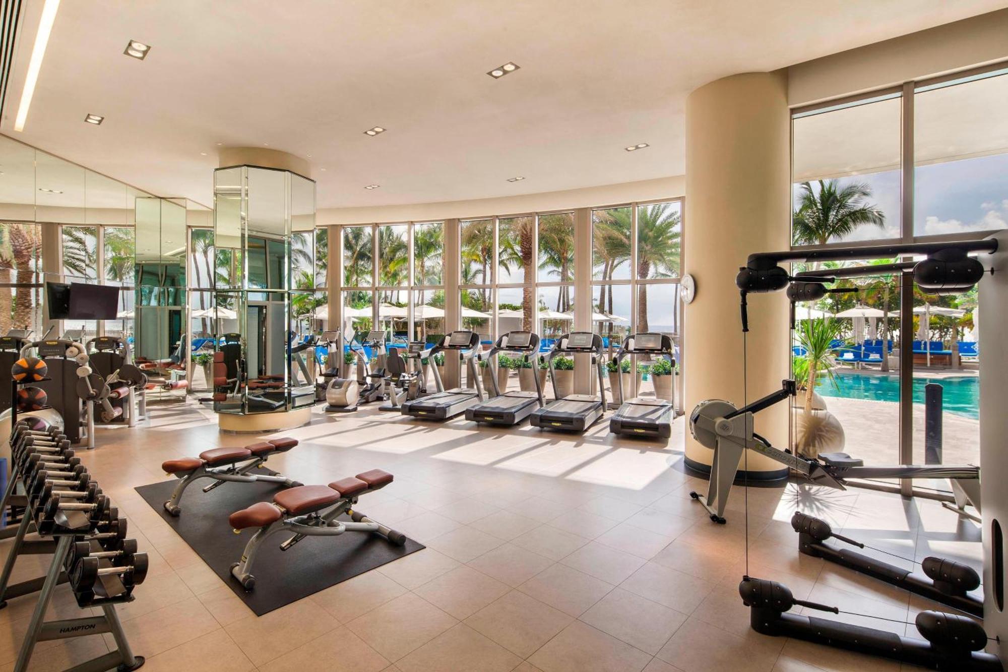 The St. Regis Bal Harbour Resort Exterior photo