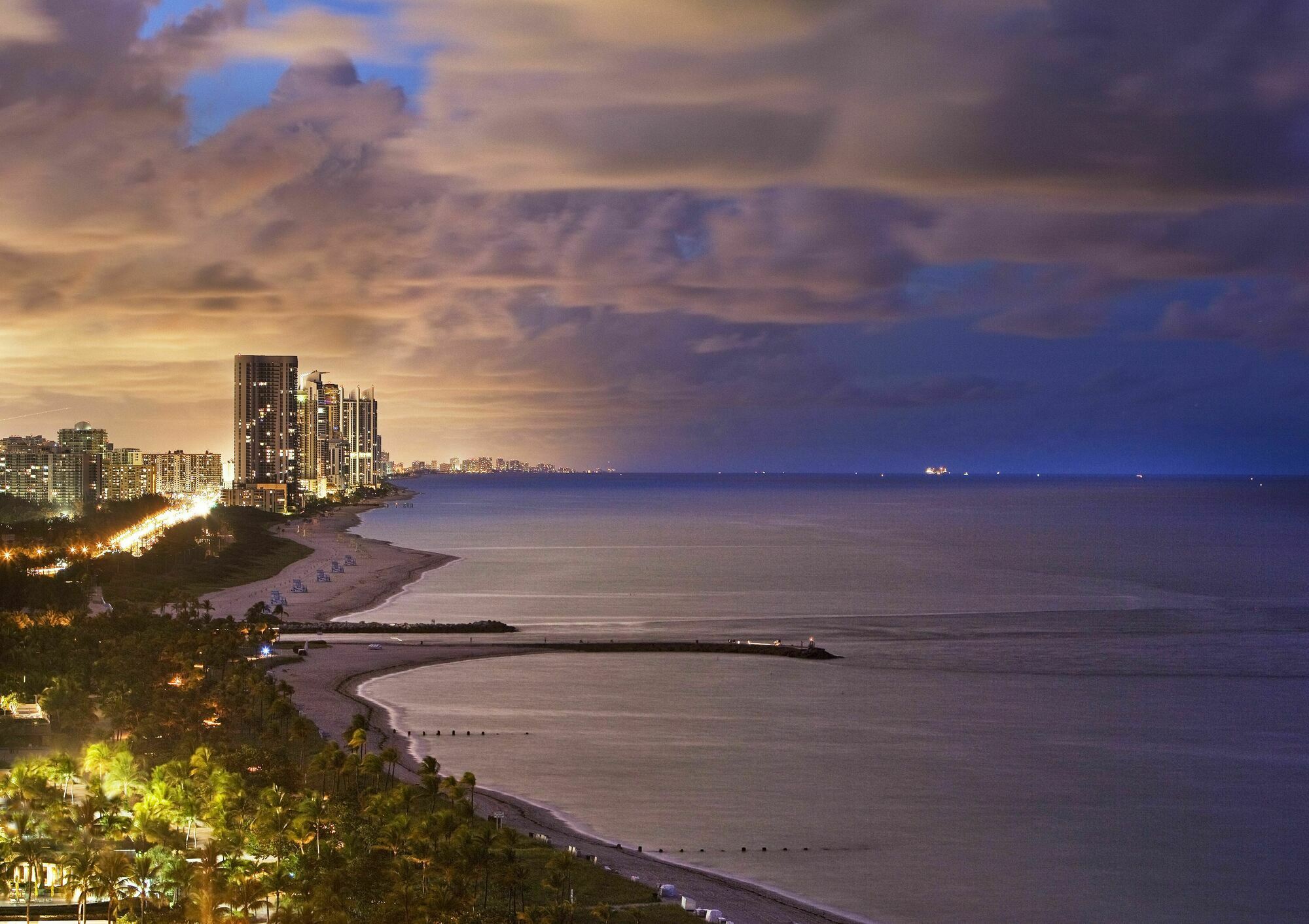 The St. Regis Bal Harbour Resort Exterior photo